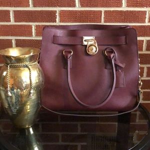 $85 Firm 💥Michael Kors Hamilton